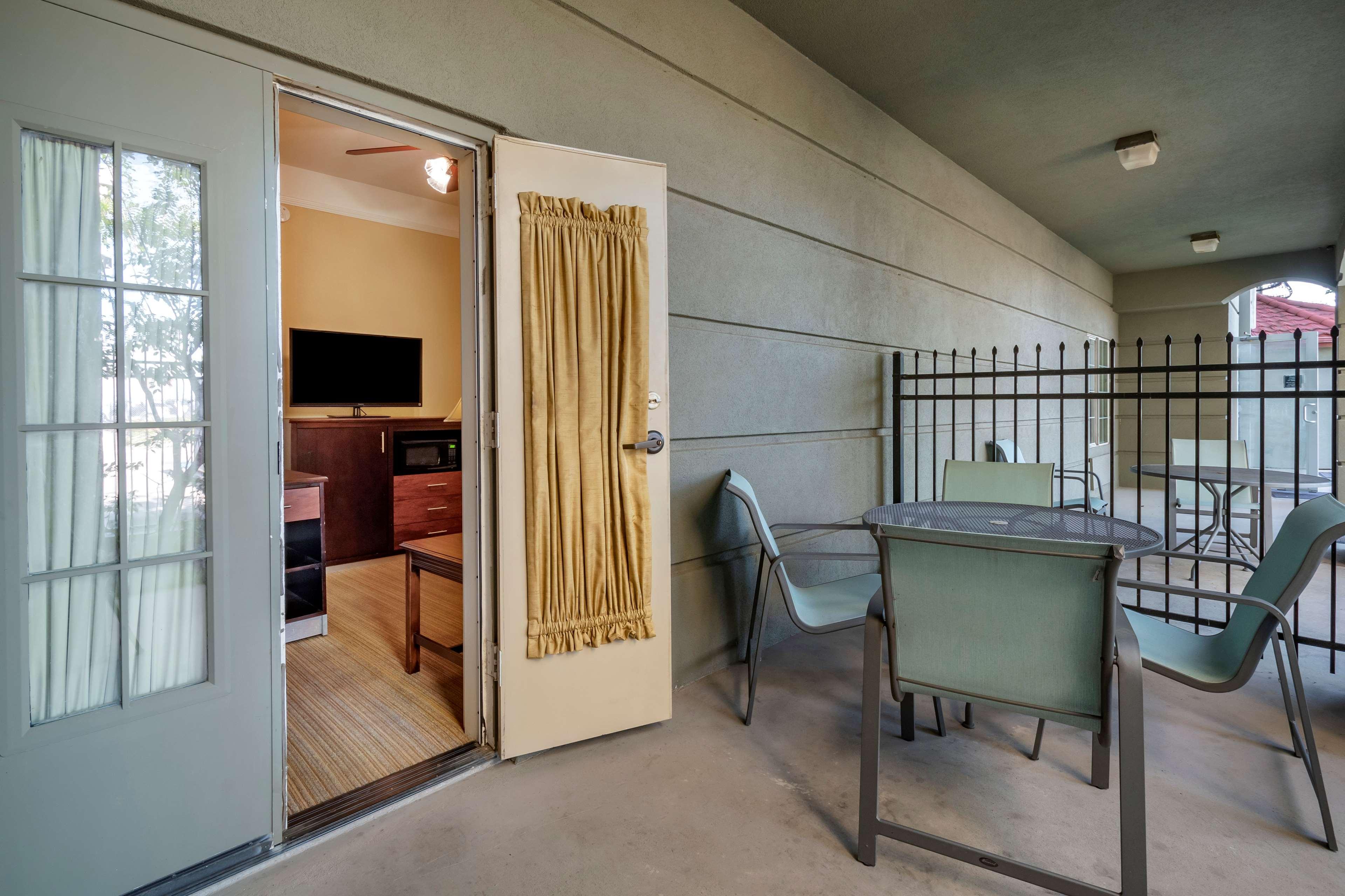 Best Western Plus Monica Royale Inn & Suites Greenville Exterior foto